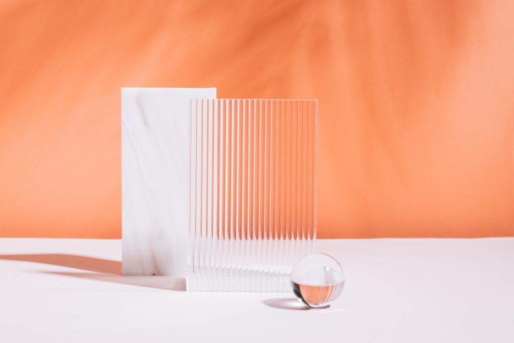 Glass Awards vs Crystal Awards for Corporate Presentations